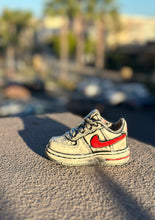 Load image into Gallery viewer, Baby AF1 Blk &amp; Red Planter
